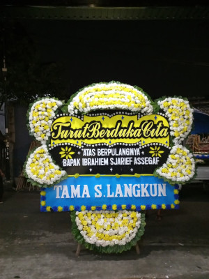 Papan Bunga Duka di Secanggang